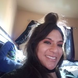 Meet your Posher, Mireya